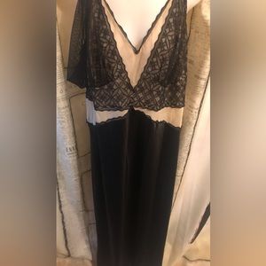 NWOT- Sophie Theallet by Cacique Floor Length Night Gown - 22/24